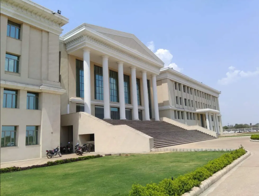 Amity University, Raipur — front elevation