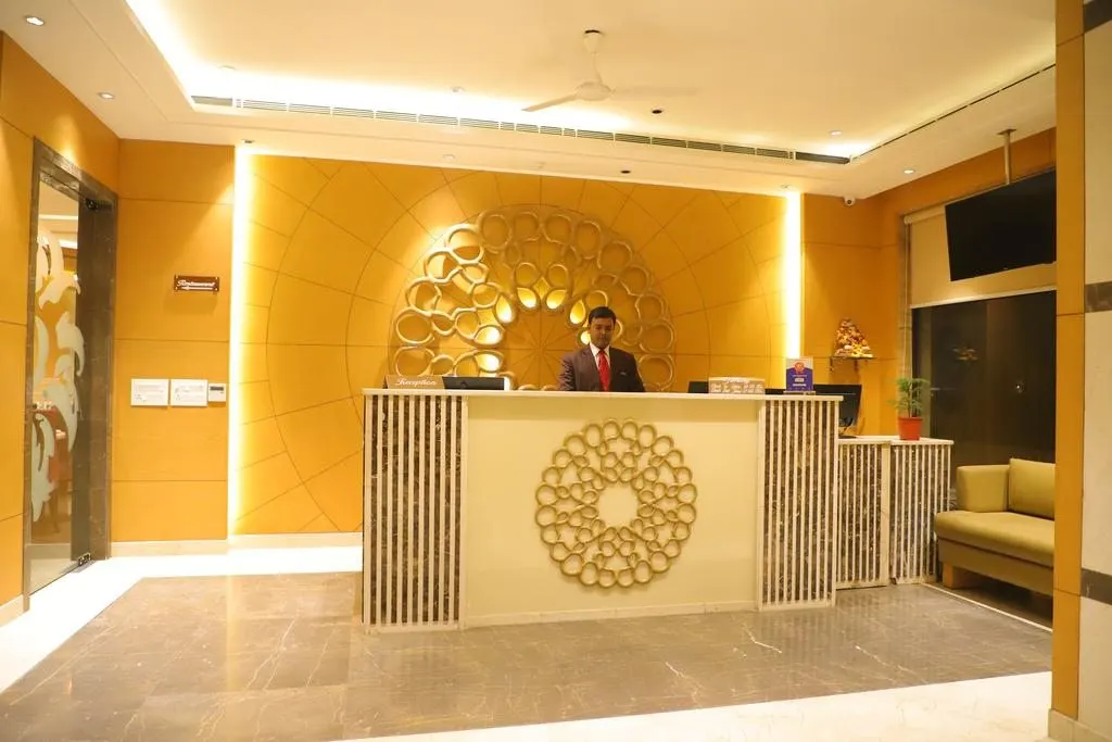 Hotel Maple Grand, Agra — reception area