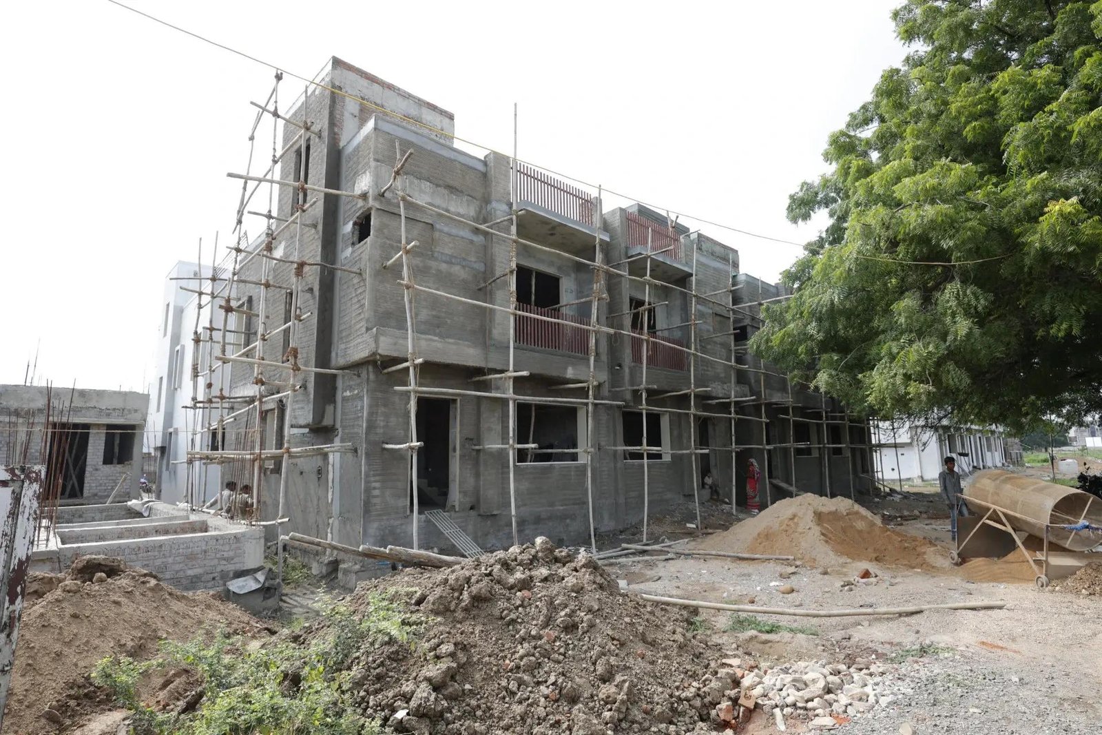 Turnkey Construction vs. Labor Contracts: The Ultimate Cost Comparison for Homeowners